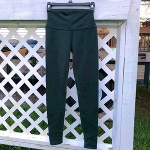 ALO Yoga Pants / Leggings XS GREEN